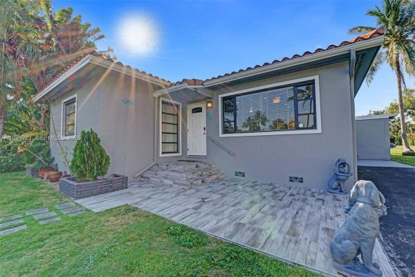 Melaleuca Gardens, 529 NW 8th St, Dania Beach, Florida 33004, image 1