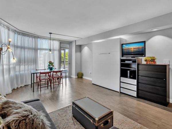 Bonavista, 3375 N Country Club Dr #208, Aventura, Florida 33180, image 1