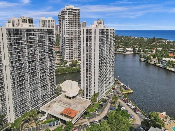 Waterview 2, 20515 E Country Club Dr #246, Aventura, Florida 33180, image 1