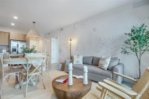 Quadro, 3900 Biscayne Blvd #N-911, Miami, Florida 33137, image 2