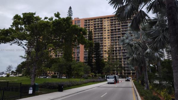 Winston Towers 700, 290 174th St #1507, Sunny Isles Beach, Florida 33160, image 1