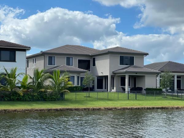 Cascata At MiraLago, 10545 S Lago Vista Cir, Parkland, Florida 33076, image 2