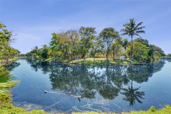 Oakland Estates, 4460 NW 43rd St, Lauderdale Lakes, Florida 33319, image 1