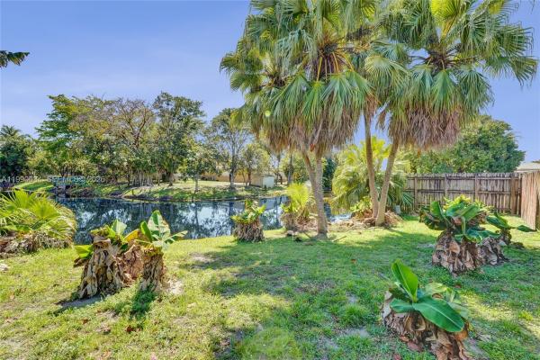 Oakland Estates, 4460 NW 43rd St, Lauderdale Lakes, Florida 33319, image 2
