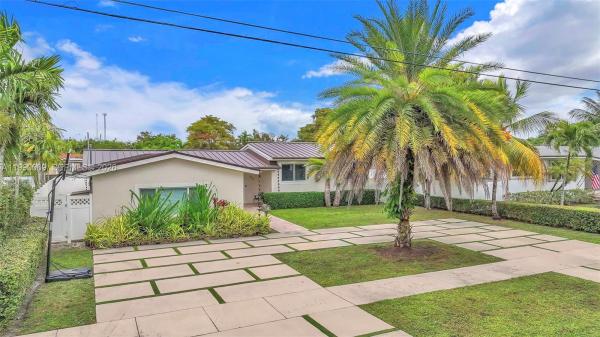 East Bass Lake Estates, 851 Bluebird Ave, Miami Springs, Florida 33166, image 3