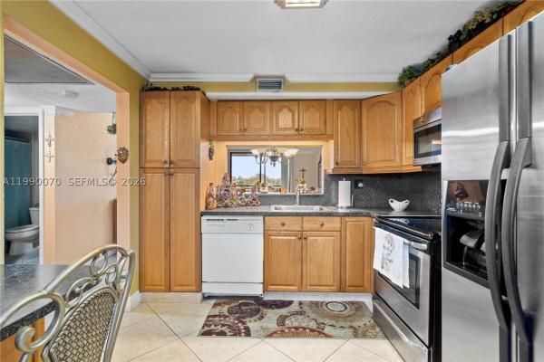 Colony Point, 901 Colony Point Cir #503, Pembroke Pines, Florida 33026, image 2