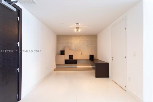 Epic Hotel & Residences, 200 Biscayne Boulevard Way #4512, Miami, Florida 33131, image 3