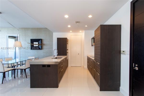 Epic Hotel & Residences, 200 Biscayne Boulevard Way #4512, Miami, Florida 33131, image 2