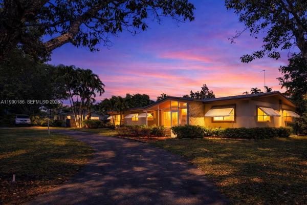 Coral Reef Estates, 15501 SW 88th Ave, Palmetto Bay, Florida 33157, image 1