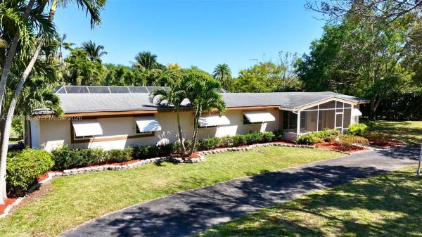 Coral Reef Estates, 15501 SW 88th Ave, Palmetto Bay, Florida 33157, image 2