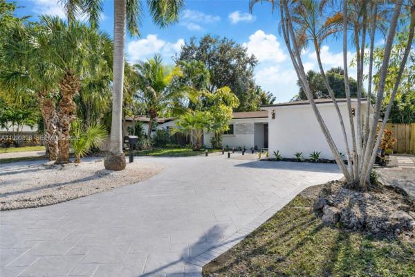 Oak Grove, 1000 SW 32nd St, Fort Lauderdale, Florida 33315, image 2