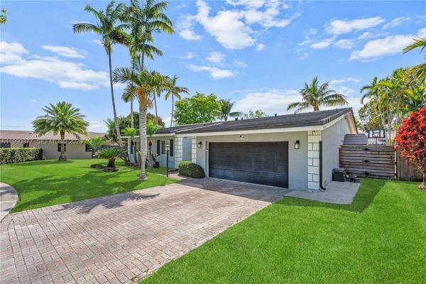 Calusa Club Estates, 10310 SW 128th Ave, The Crossings, Florida 33186, image 3