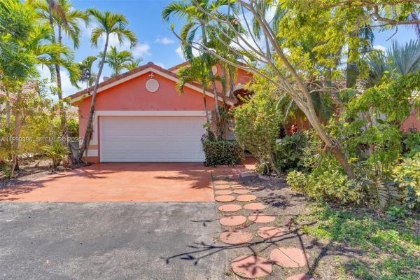The Mansions, 15012 SW 45th Ln, Kendall West, Florida 33185, image 2