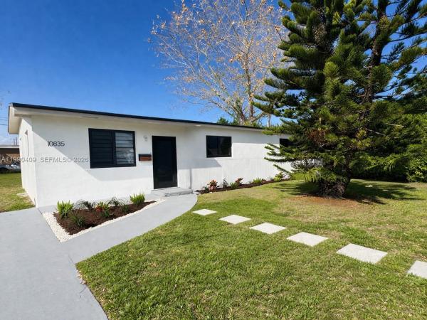 10835 SW 221st St, Unincorporated Dade County, Florida 33170, image 1