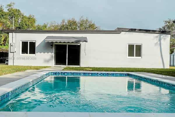 Country Club Estates, 588 Palmetto Dr, Miami Springs, Florida 33166, image 2