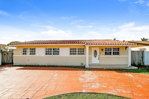 Grand Canal, Sweetwater, Florida 33174, image 1