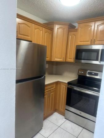 2565 W 56th St #209, Hialeah, Florida 33016, image 2
