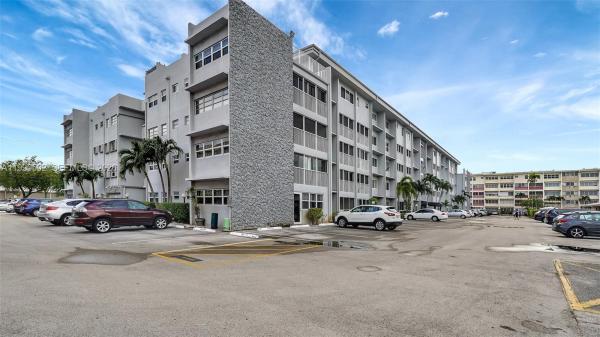 Gulfstream Garden, 329 SE 3rd St #502T, Hallandale Beach, Florida 33009, image 1