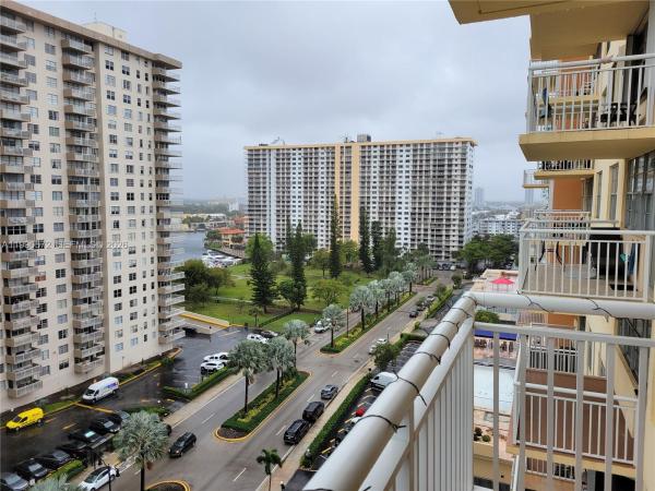 Winston Towers 200, 251 174th St #1208, Sunny Isles Beach, Florida 33160, image 1