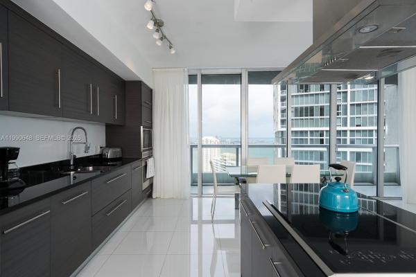 Icon Brickell Tower 3, 485 Brickell Ave #4110, Miami, Florida 33131, image 3