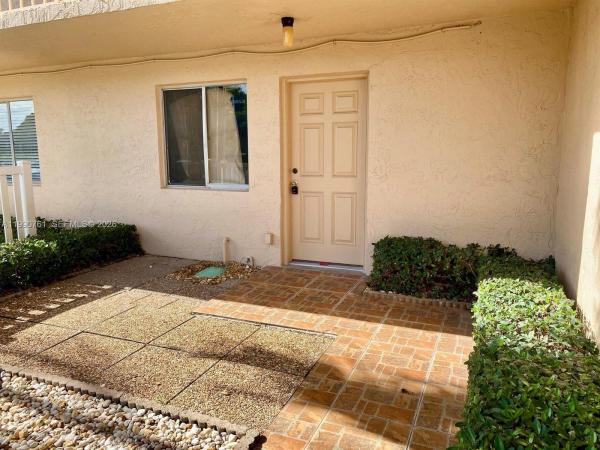 Huntington Lakes 2, 6935 Huntington Ln #108, Delray Beach, Florida 33446, image 2
