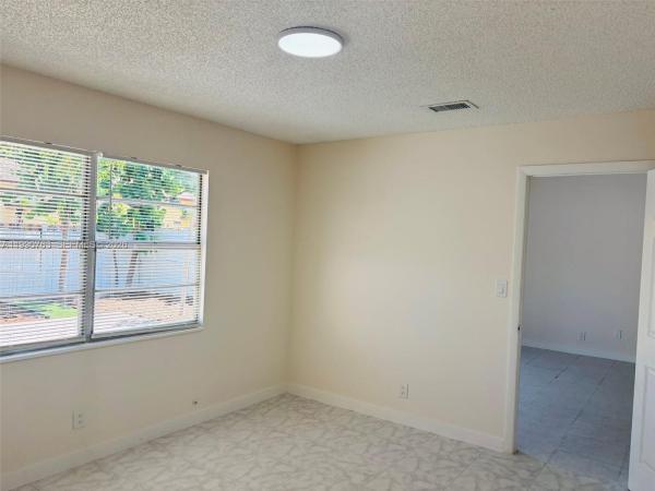 Lake Island, 4356 NW 5th Ave, Deerfield Beach, Florida 33064, image 1