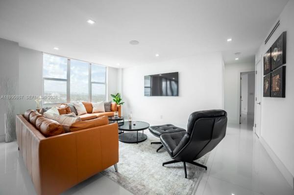 5600 Collins, 5600 Collins Ave #14K, Miami Beach, Florida 33140, image 2