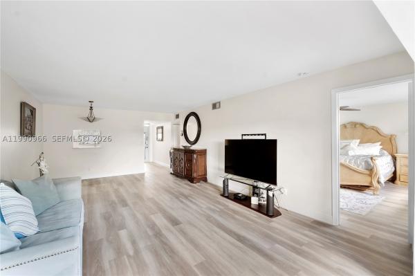 Sunrise Lakes 3, 9201 Sunrise Lakes Blvd #304, Sunrise, Florida 33322, image 2