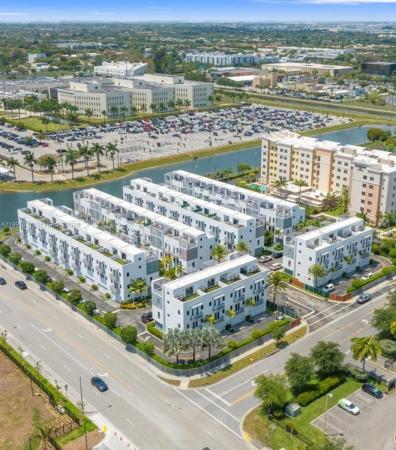 Contempo Townhomes, 9133 NW 33rd St, Doral, Florida 33172, image 2