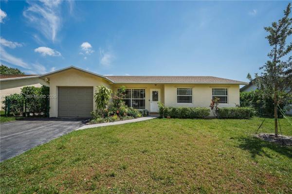 Westview, 401 NW 83rd Way, Pembroke Pines, Florida 33024, image 1