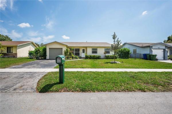 Westview, 401 NW 83rd Way, Pembroke Pines, Florida 33024, image 3