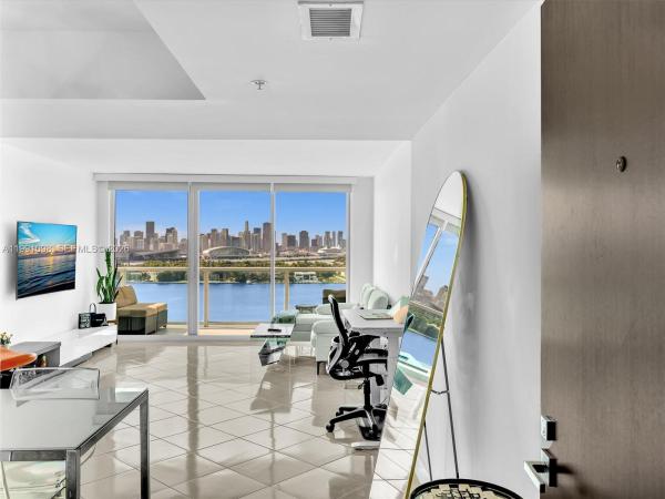 The Floridian, 650 West Ave #1605, Miami Beach, Florida 33139, image 2