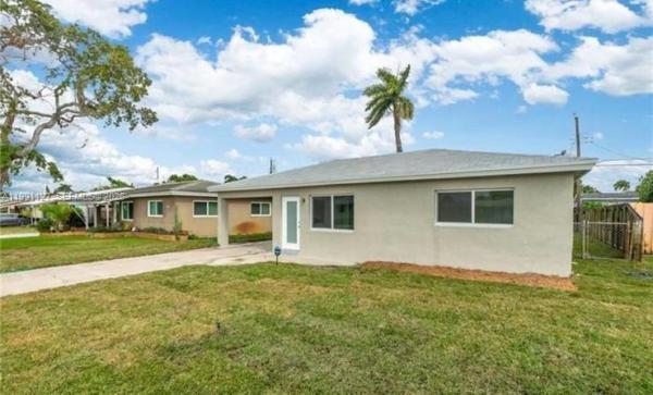 North Andrews Gardens, 4680 NE 2nd Ave, Oakland Park, Florida 33334, image 1