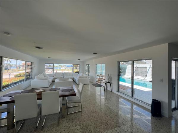 Hollywood Lakes, 750 Polk St, Hollywood, Florida 33019, image 1