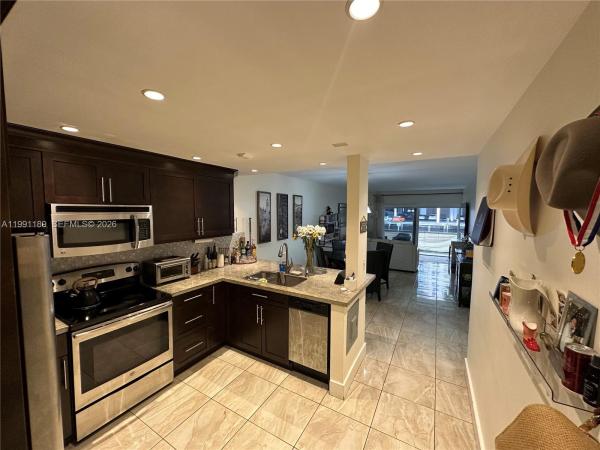 Isle Of Paradise, 450 Paradise Isle Blvd #102, Hallandale Beach, Florida 33009, image 1