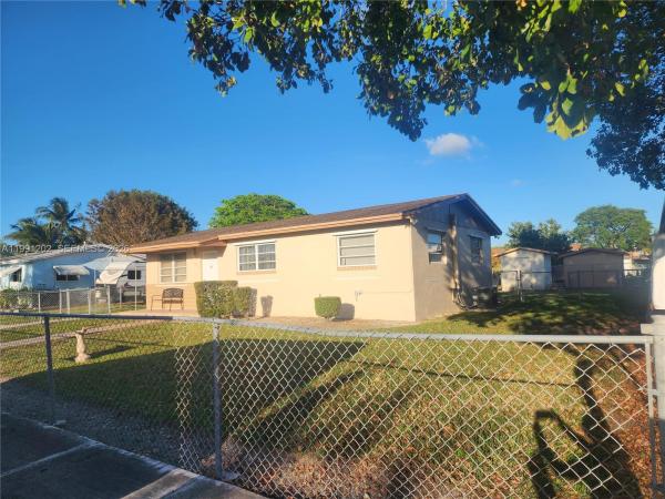 19721 SW 114th Pl, Unincorporated Dade County, Florida 33157, image 1