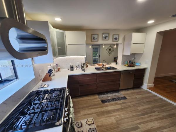 Spring View, 831 Plover Ave, Miami Springs, Florida 33166, image 1