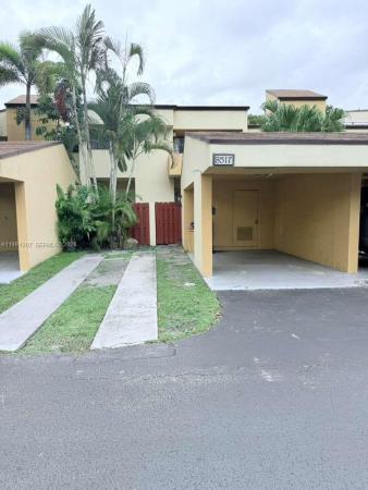 Malibu Townhouses, 8517 NW 9th Pl, Plantation, Florida 33324, image 1