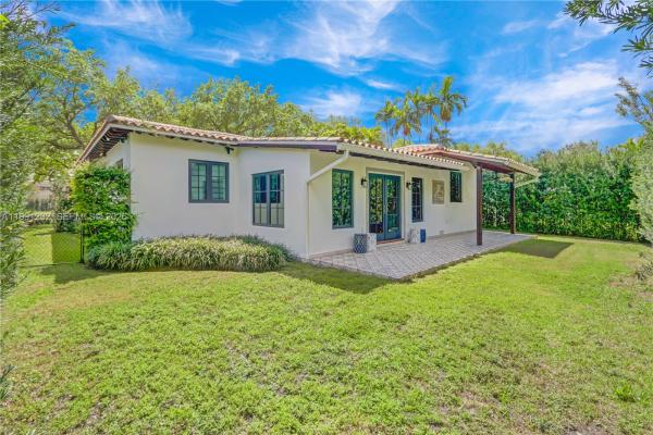 Coconut Grove, 233 Velarde Ave, Coral Gables, Florida 33134, image 2