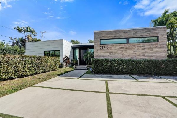 2120 NE 197th Ter, Unincorporated Dade County, Florida 33179, image 1