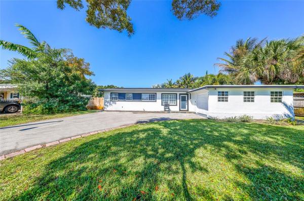 Fairfax Brolliar, 1721 SW 35th Ave, Fort Lauderdale, Florida 33312, image 2