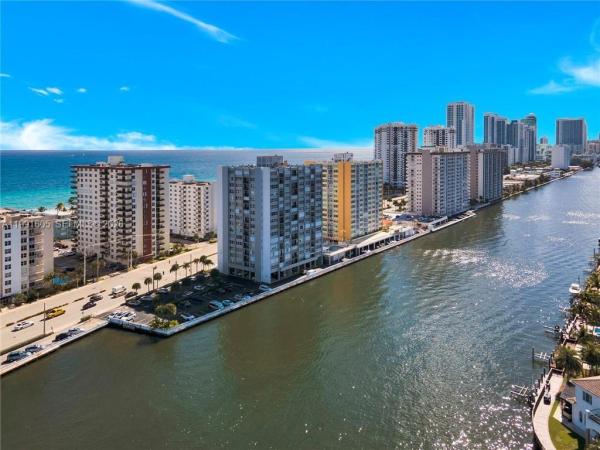 Trafalgar Towers, 1400 S Ocean Dr #1004, Hollywood, Florida 33019, image 2