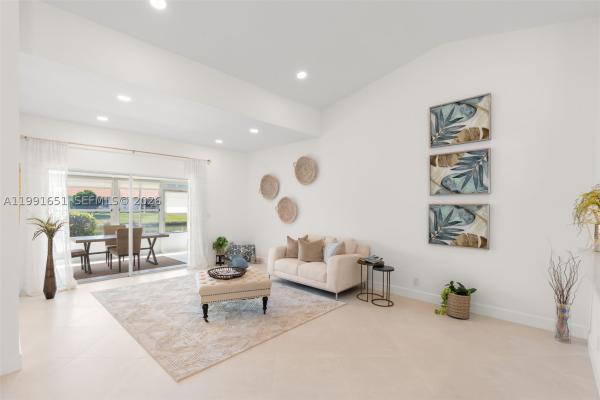 Floral Lakes, 15465 Lake Magnolia Pl, Delray Beach, Florida 33484, image 2
