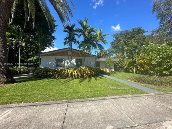 Percival Gardens, 3755 Oak Ave, Miami, Florida 33133, image 2