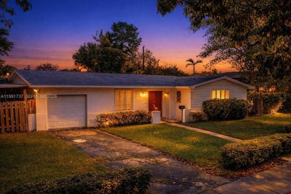 8285 SW 104th St, Unincorporated Dade County, Florida 33156, image 1