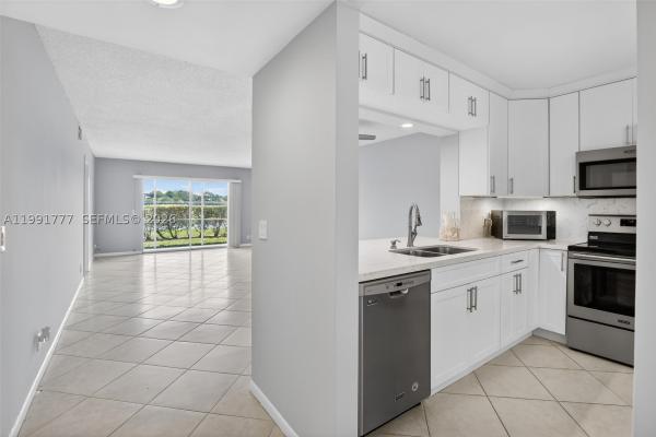 Cambridge At Century Village, 901 SW 128th Ter #102A, Pembroke Pines, Florida 33027, image 3