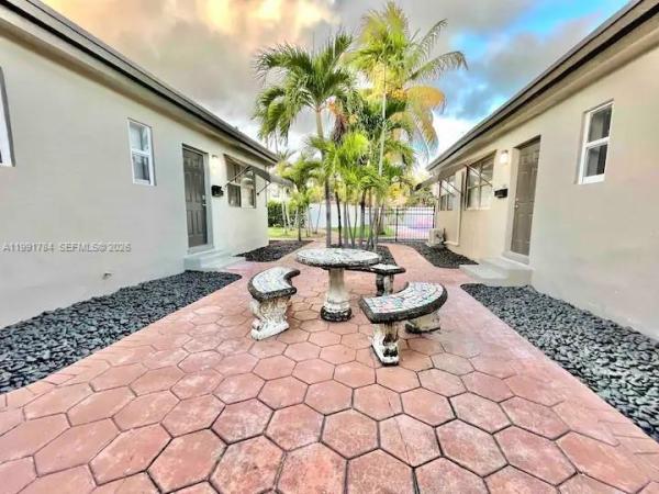 Hollywood South Side, 1925 Dewey St, Hollywood, Florida 33020, image 1