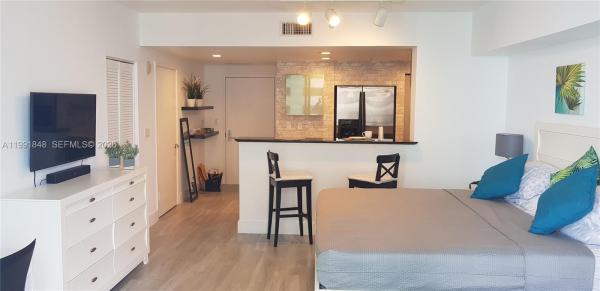 One Miami East, 335 S Biscayne Blvd #1706, Miami, Florida 33131, image 1