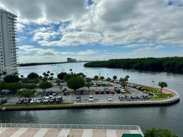 Coastal Towers, 400 Kings Point Dr #609, Sunny Isles Beach, Florida 33160, image 2