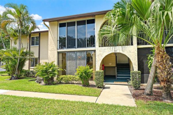 Pine Ridge 3, 301 Pine Ridge Cir #C-1, Greenacres, Florida 33463, image 1